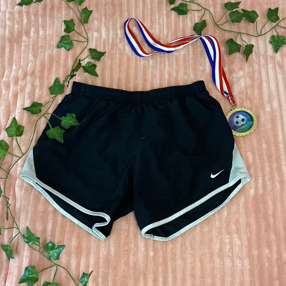 Nike shorts girls